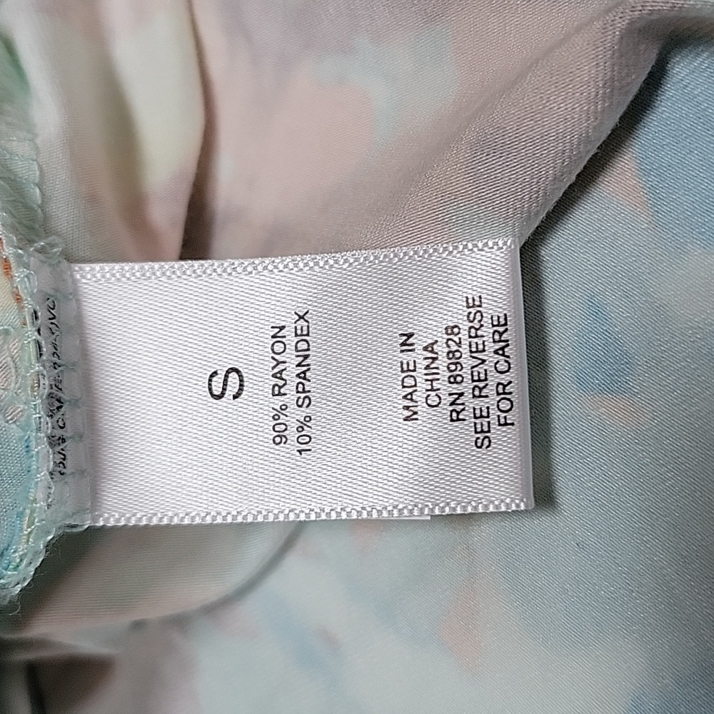 LOGO Lori Goldstein QVC Blue Green Floral Top Small - Picture 8 of 11